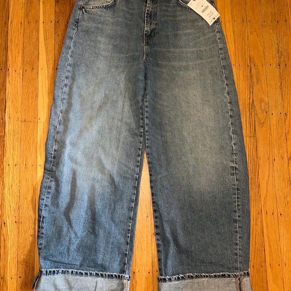 Zara Medium Blue Wide-Leg Rolled Cuff Jeans